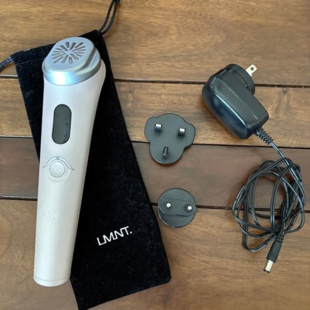 LMNT ONE Medical Grade Red Light Therapy Skincare Device